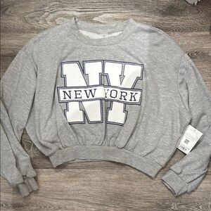 Altar’d State Gray New York Graphic Women's Crop Sweatshirt